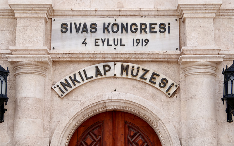 Atatürk ve Kongre Merkezi Resim