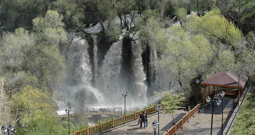 Sızır Şelalesi Resim